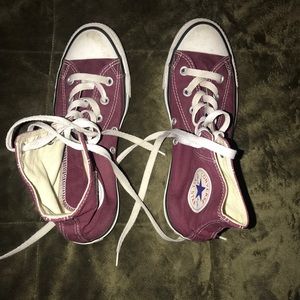 Maroon high top converse